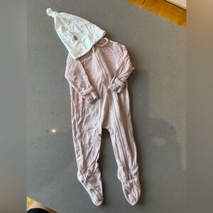 Kyte BABY Light Pink Footie with White Hat